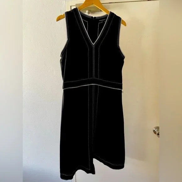 ⭐️Host Pick⭐️ BANANA REPUBLIC little black dress. Asymmetric front hem. - Picture 4 of 8